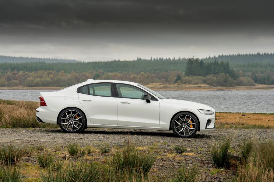  Volvo S60 T8 Polestar Engineered 2019 года  (UK) (фото 19 из 40)